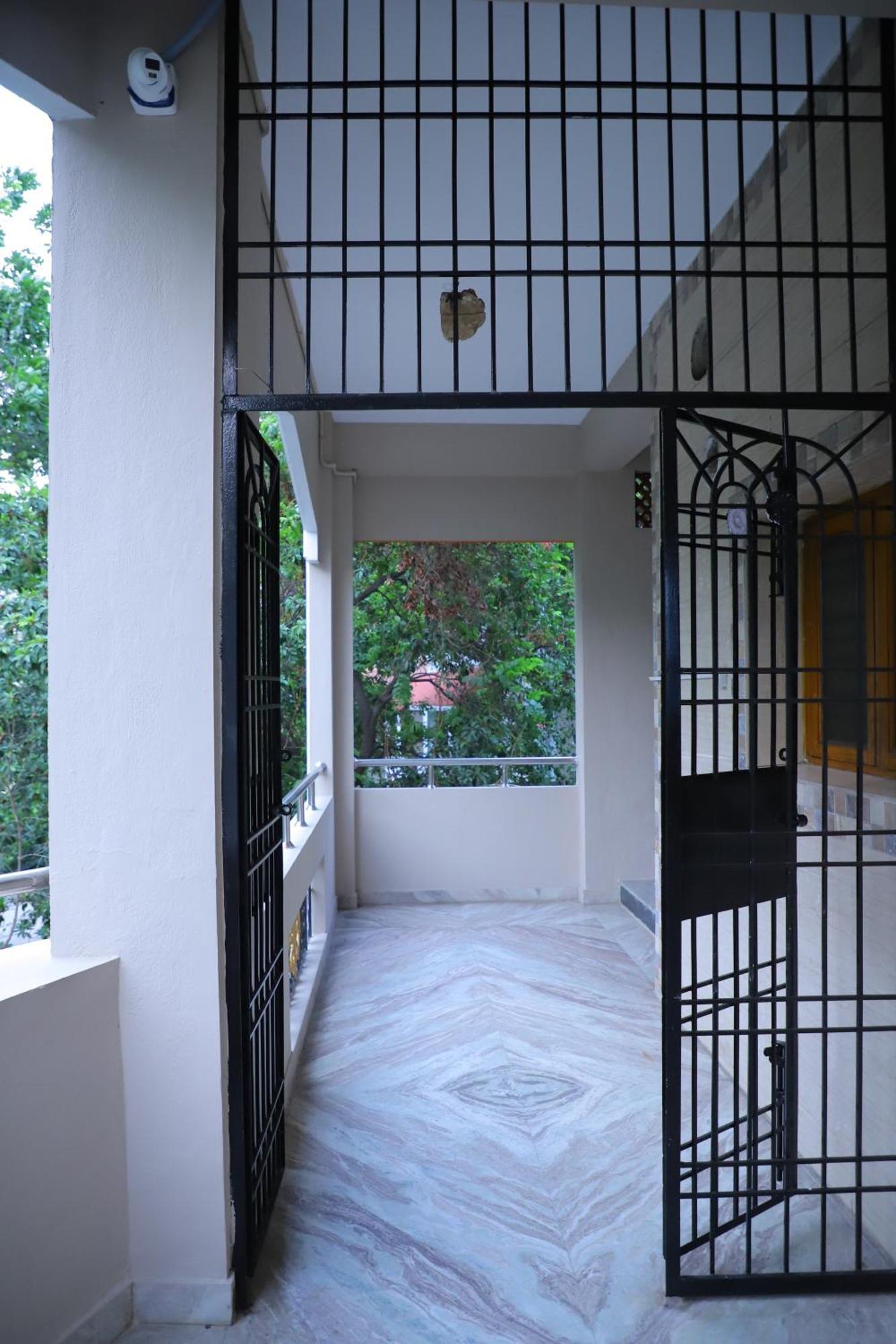 Nanda Mohan Homestay- Luxuries Ac Apartment Close To Alipiri Foothills-Kapila Teertham And Iskcon Temple Tirupati Exterior foto